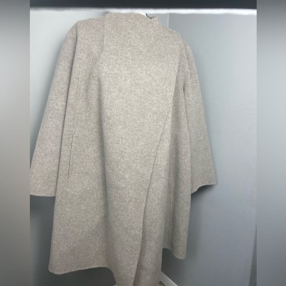 J Jill cape coat. Fits like a large. Light grey.